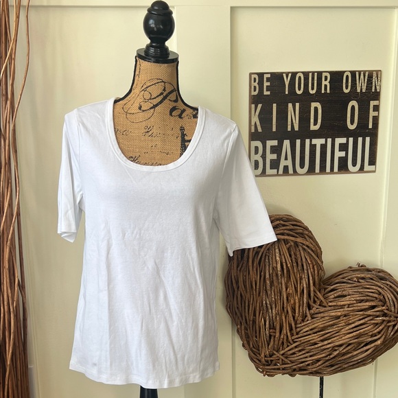 Time and Tru White Short Sleeve Women's Tee - Picture 1 of 7